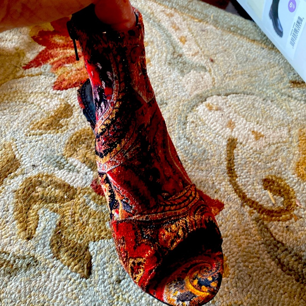 Diba paisley fabric open toe slingback booties!!so cute!